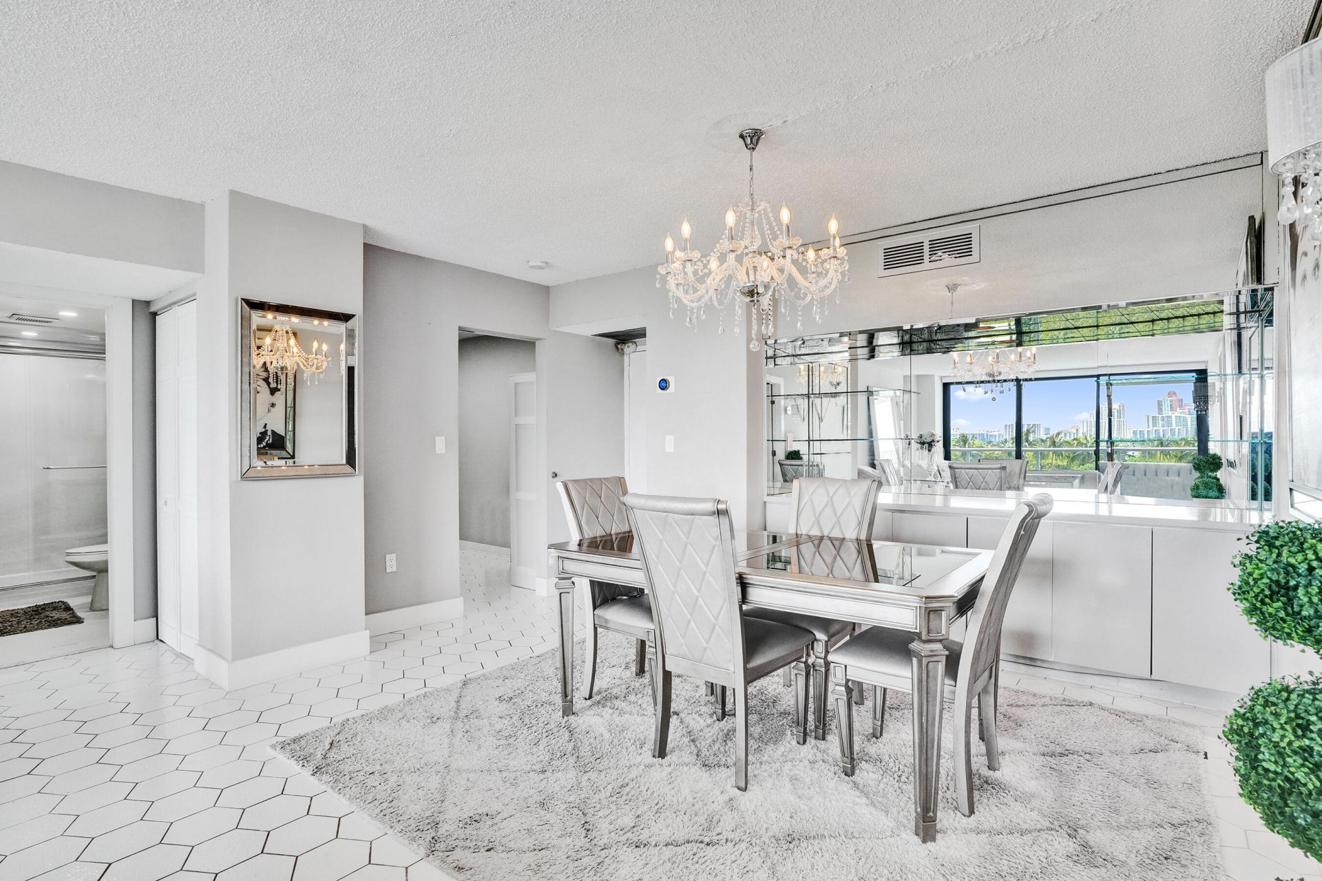 3701 N Country Club Drive, Unit 605, Aventura, FL 33180 Photo