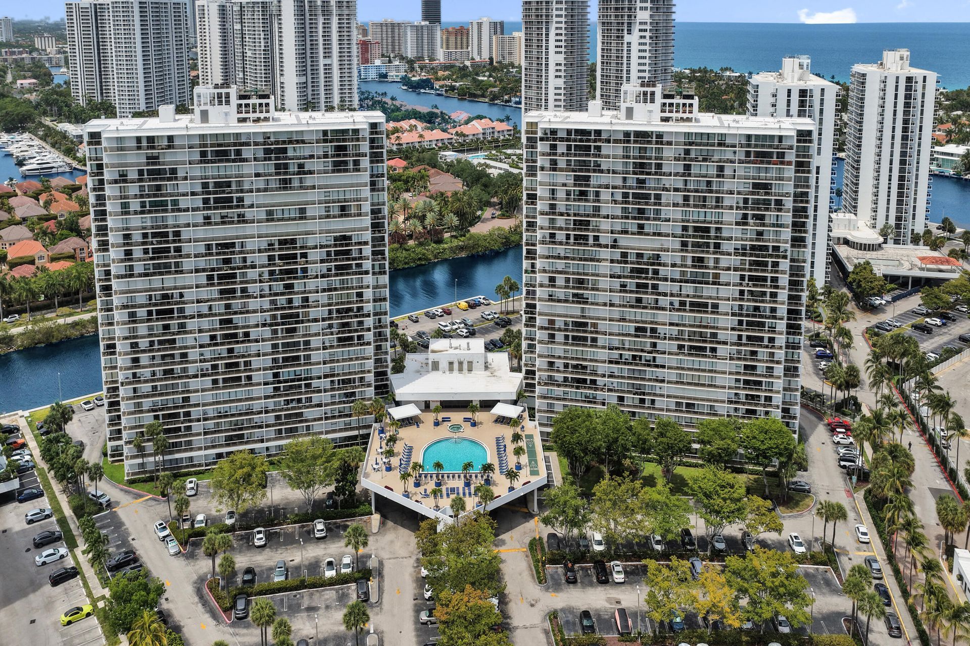 3701 N Country Club Drive, Unit 605, Aventura, FL 33180 Photo