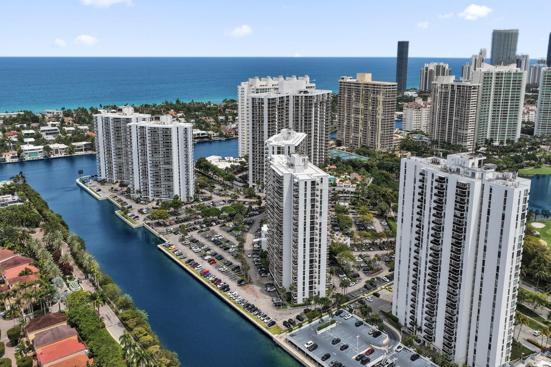 3701 N Country Club Drive, Unit 605, Aventura, FL 33180 Photo
