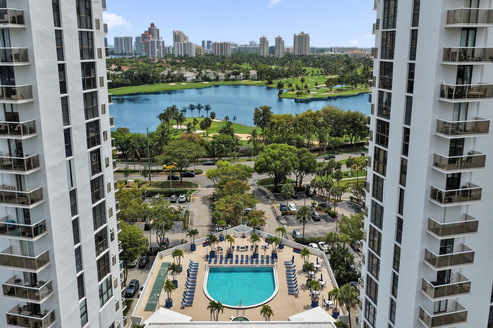 3701 N Country Club Drive, Unit 605, Aventura, FL 33180 Photo