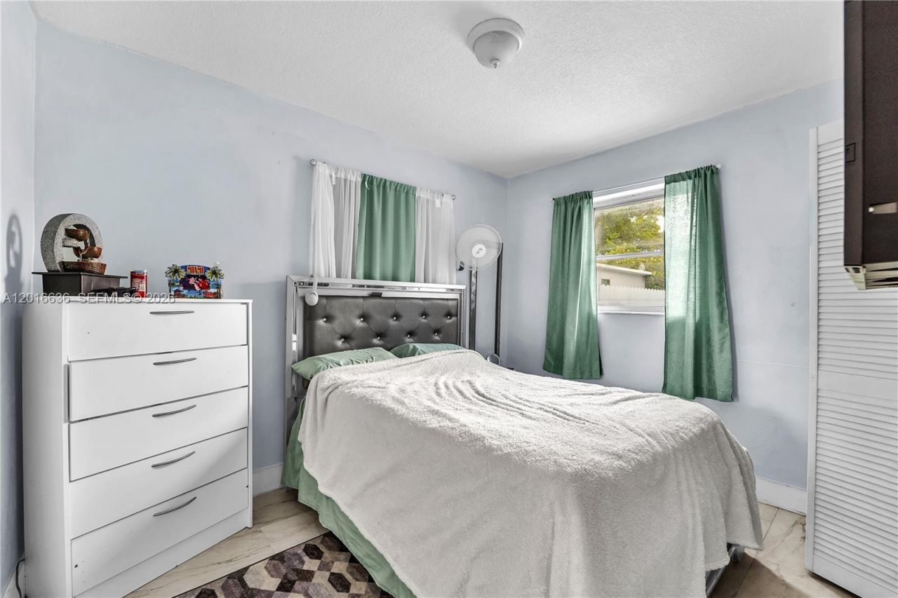 900 N 70th Ave , Hollywood, FL 33024 Photo