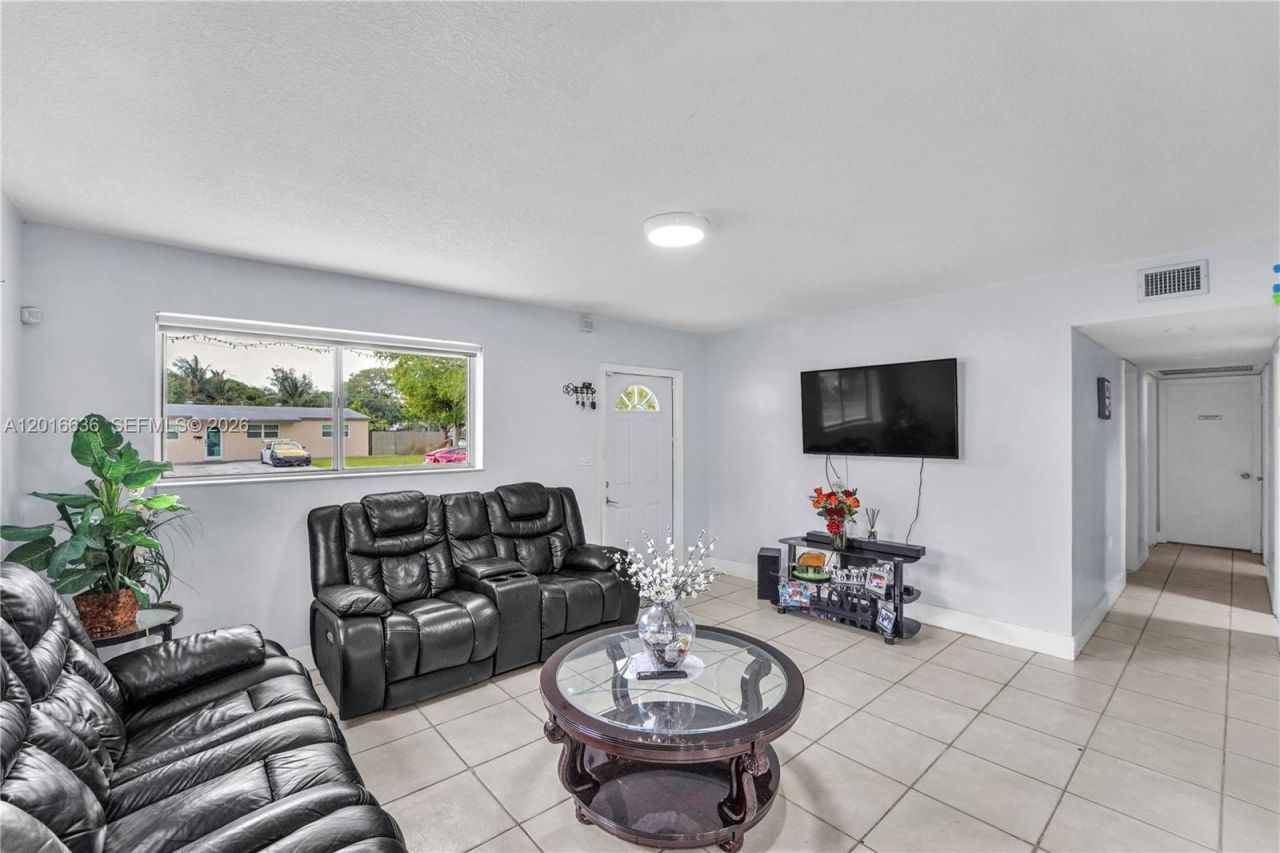 900 N 70th Ave , Hollywood, FL 33024 Photo