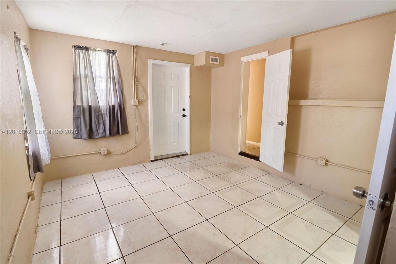 2001 NE 1st Ave , Unit 1, Pompano Beach, FL 33060 Photo