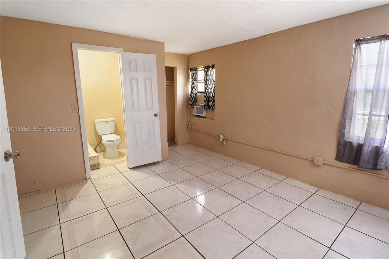 2001 NE 1st Ave , Unit 1, Pompano Beach, FL 33060 Photo
