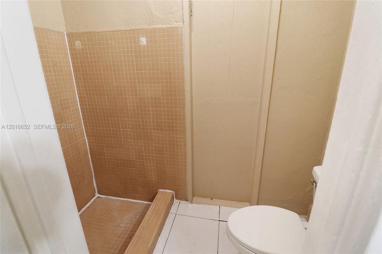 2001 NE 1st Ave , Unit 1, Pompano Beach, FL 33060 Photo