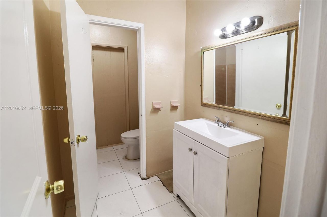 2001 NE 1st Ave , Unit 1, Pompano Beach, FL 33060 Photo