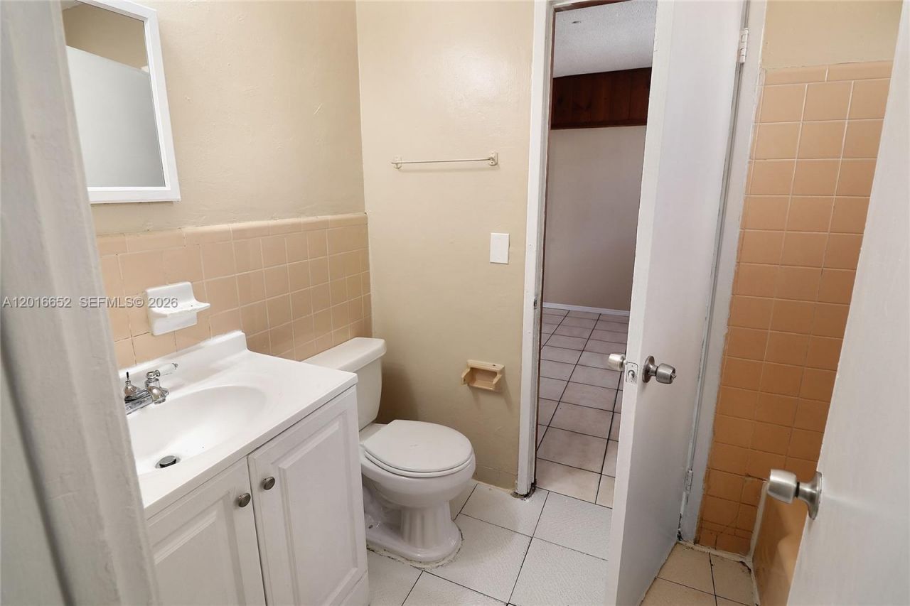 2001 NE 1st Ave , Unit 1, Pompano Beach, FL 33060 Photo