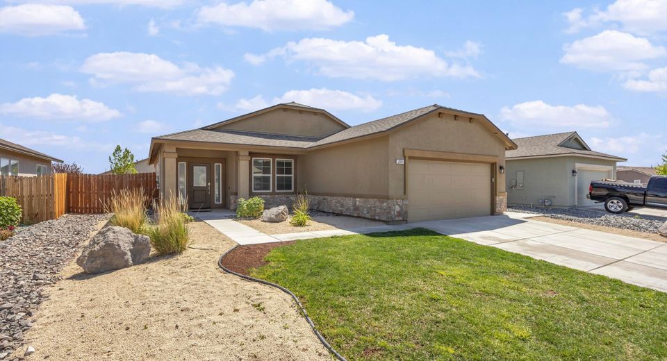 214 Red Oak Drive, Fernley, NV 89408 Photo