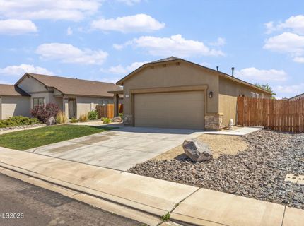 214 Red Oak Drive, Fernley, NV 89408 Photo