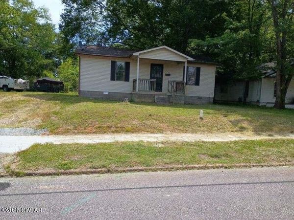 217 Irvine Street , Paris, TN 38242