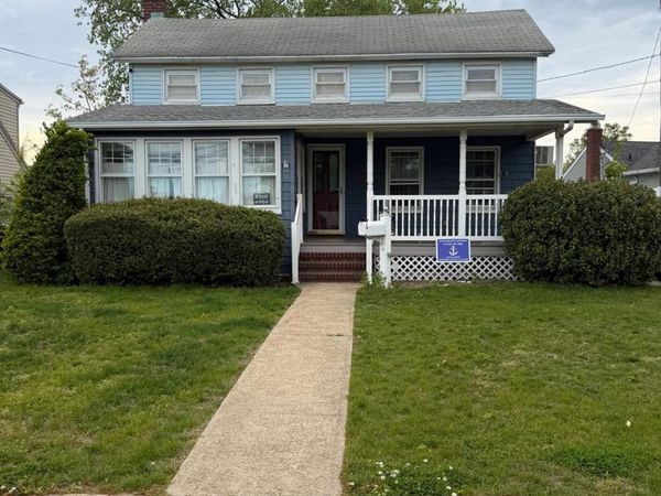 2958 Court Street , Oceanside, NY 11572
