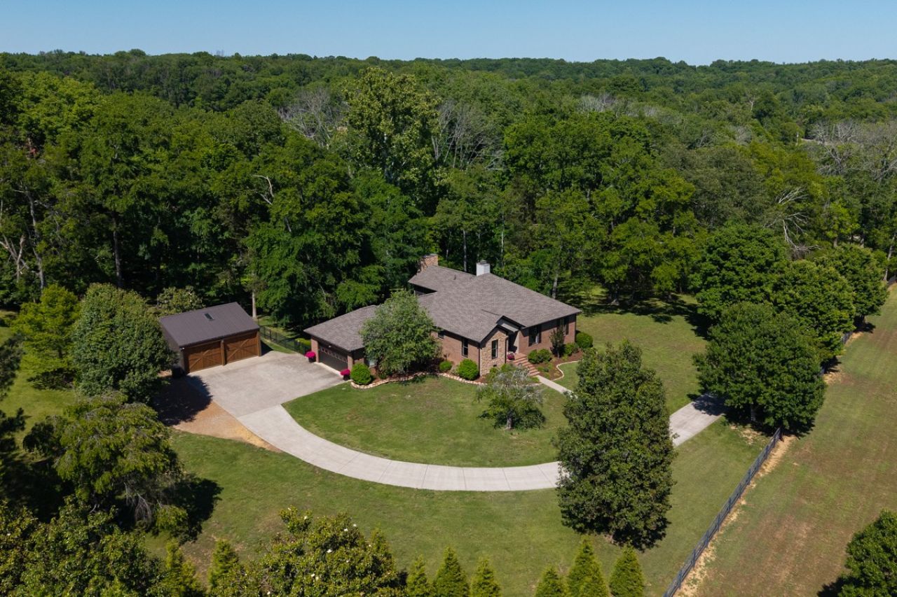 1023 Mount Olivet Rd, Hendersonville, TN 37075 Main Photo