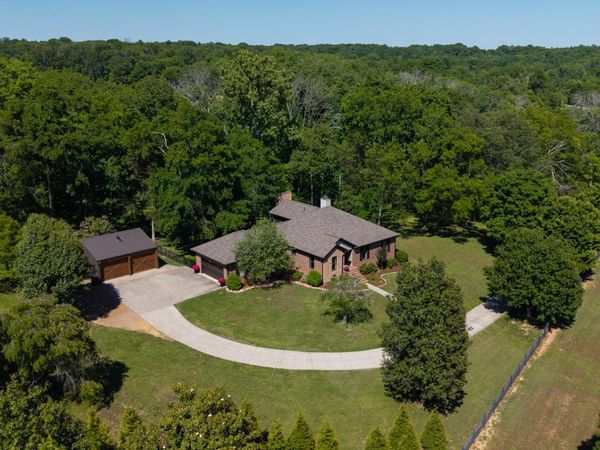 1023 Mount Olivet Rd, Hendersonville, TN 37075