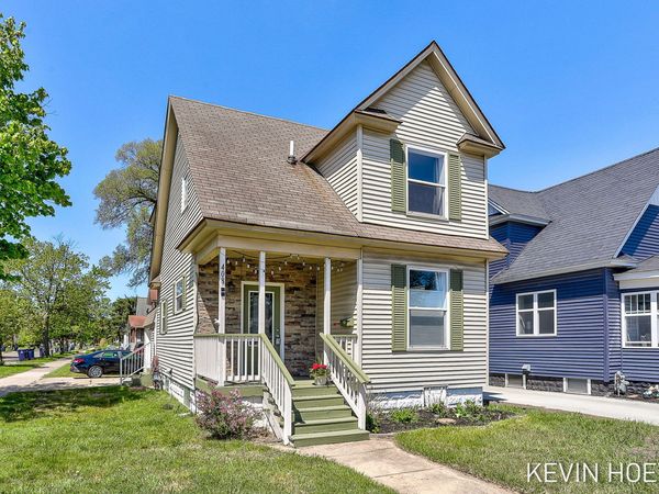 408 Van Raalte Avenue, Holland, MI 49423