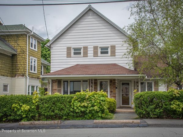 537 Charles Street, Throop, PA 18512