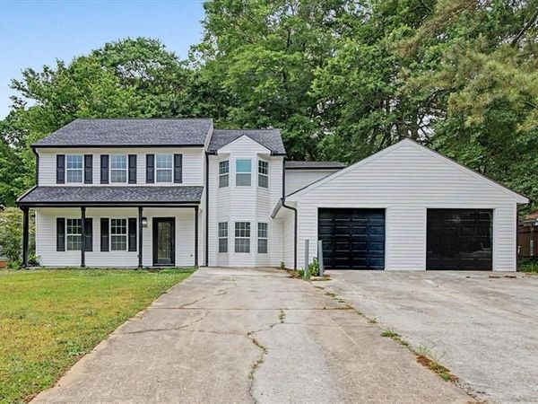 609 Woodknoll Court , Jonesboro, GA 30238
