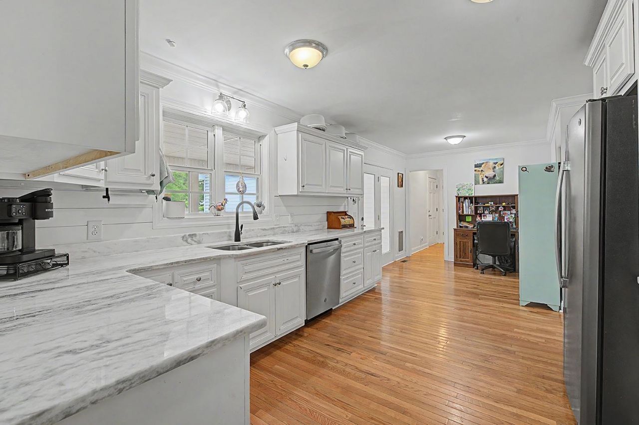 62 Warbler St. Photo 23