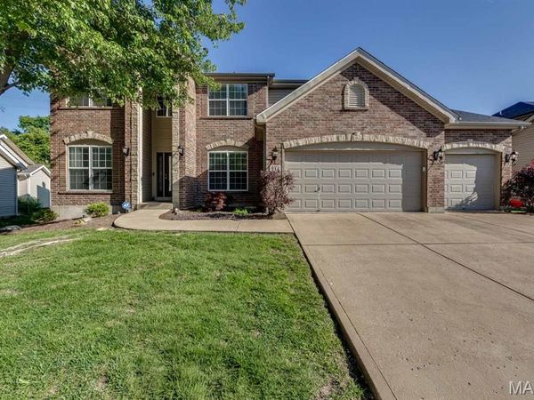 10 Deergrass Court, Oakville, MO 63129