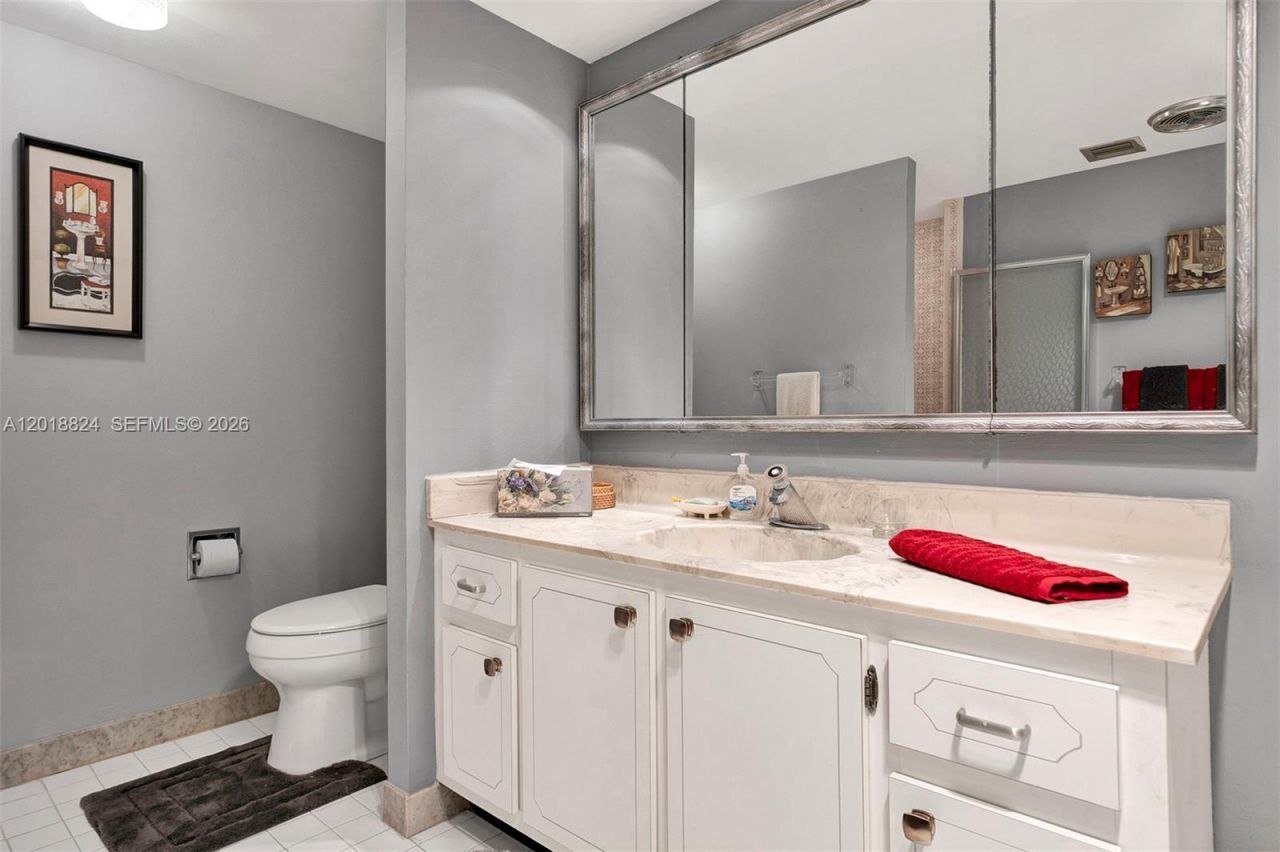 1865 S Ocean Dr , Unit 4C, Hallandale Beach, FL 33009 Photo