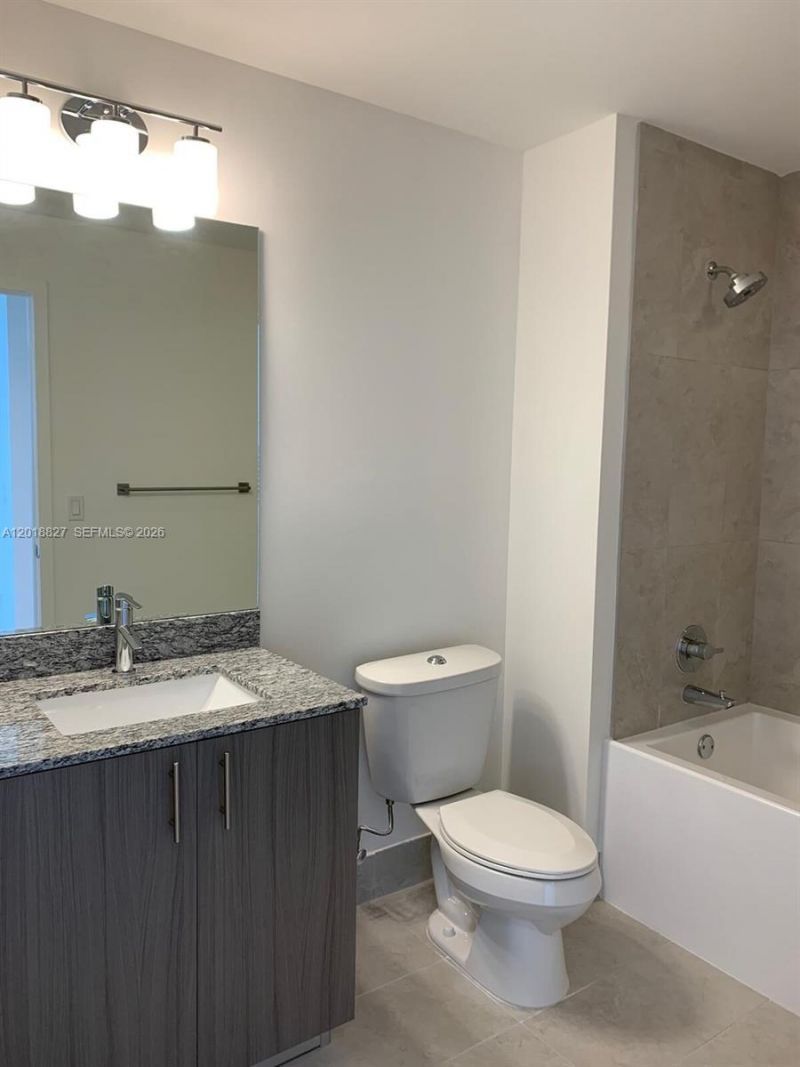 5350 NW 84th Ave , Unit 813, Doral, FL 33166 Photo