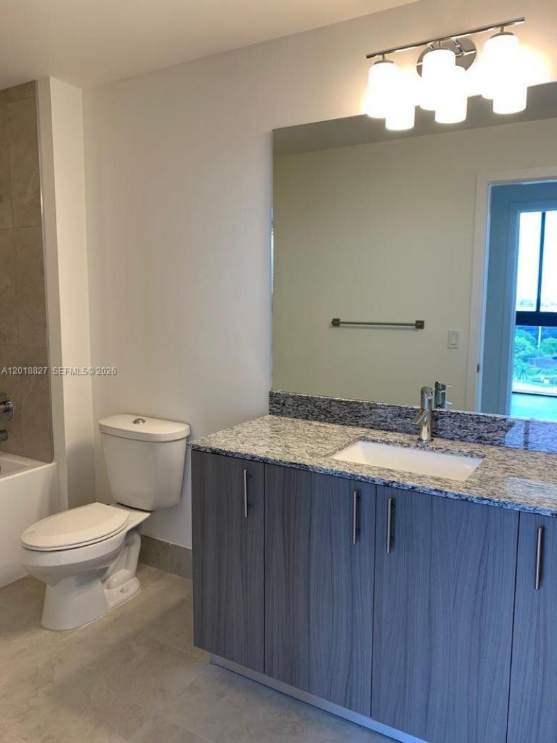 5350 NW 84th Ave , Unit 813, Doral, FL 33166 Photo