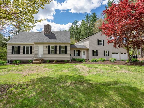 16 Sarah Drive, Merrimack, NH 03054