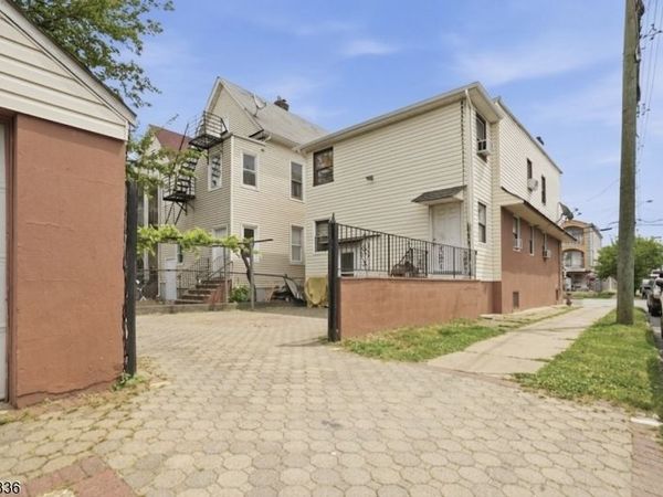 75 Geneva St, Elizabeth, NJ 07206