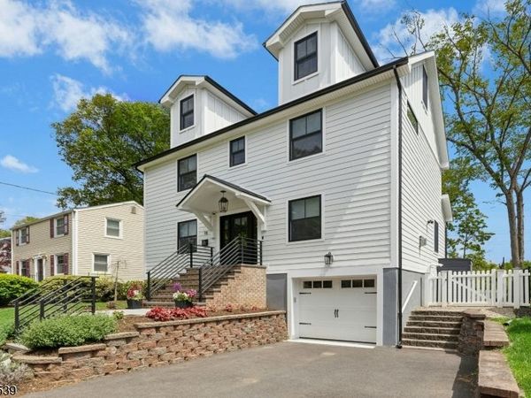 18 University Ave, Chatham, NJ 07928