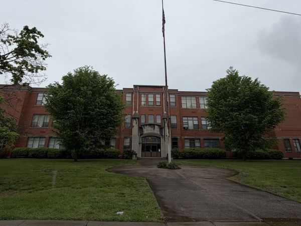 90 Mckinstry Ave, Unit 303, Chicopee, MA 01013