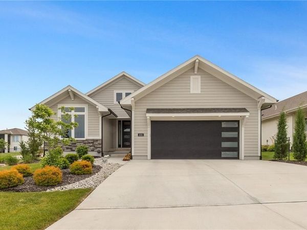 4101 W 158th Street, Overland Park, KS 66224