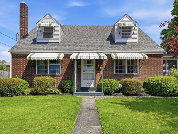 415 Elwyn Avenue, Springdale, PA 15144