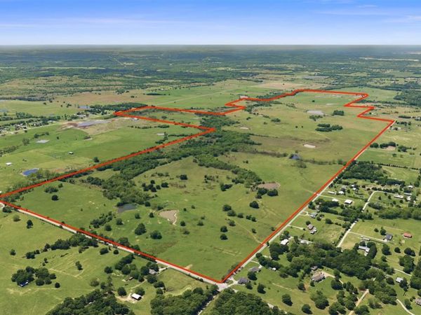 Fairview Road, Unit 12, Davis, OK 73030