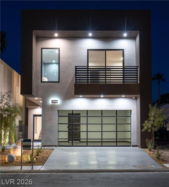 2824 Queens Courtyard Drive , Las Vegas, NV 89109