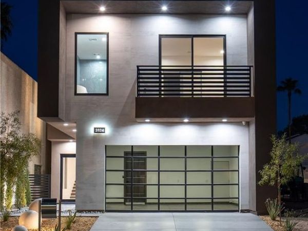 2824 Queens Courtyard Drive , Las Vegas, NV 89109
