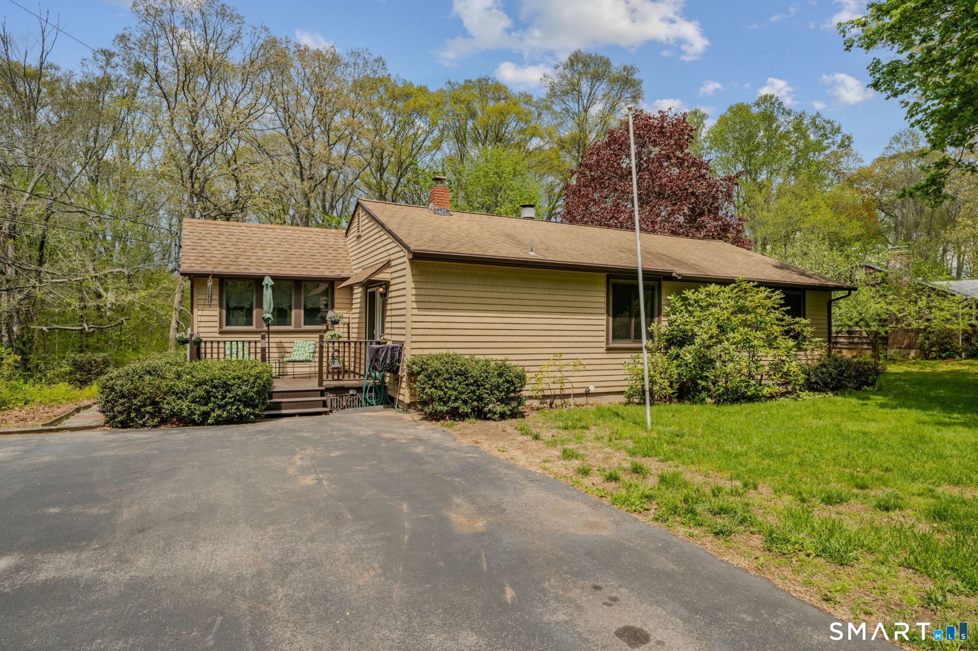 92 Vinegar Hill, Ledyard, CT 06335 Main Photo