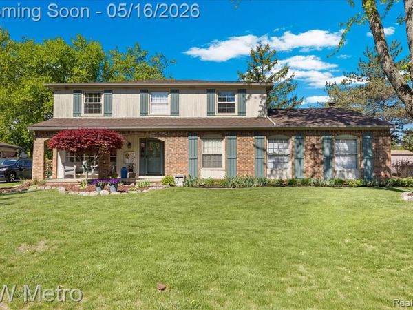 5757 Folkstone Drive, Troy, MI 48085