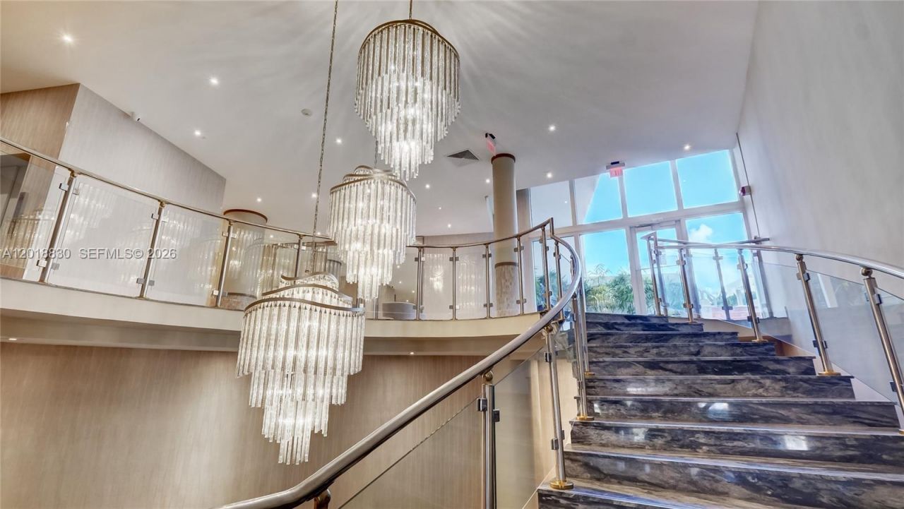 5401 Collins Ave, Unit 1126, Miami Beach, FL 33140 Photo