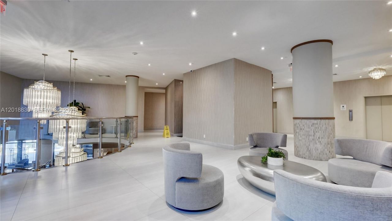 5401 Collins Ave, Unit 1126, Miami Beach, FL 33140 Photo