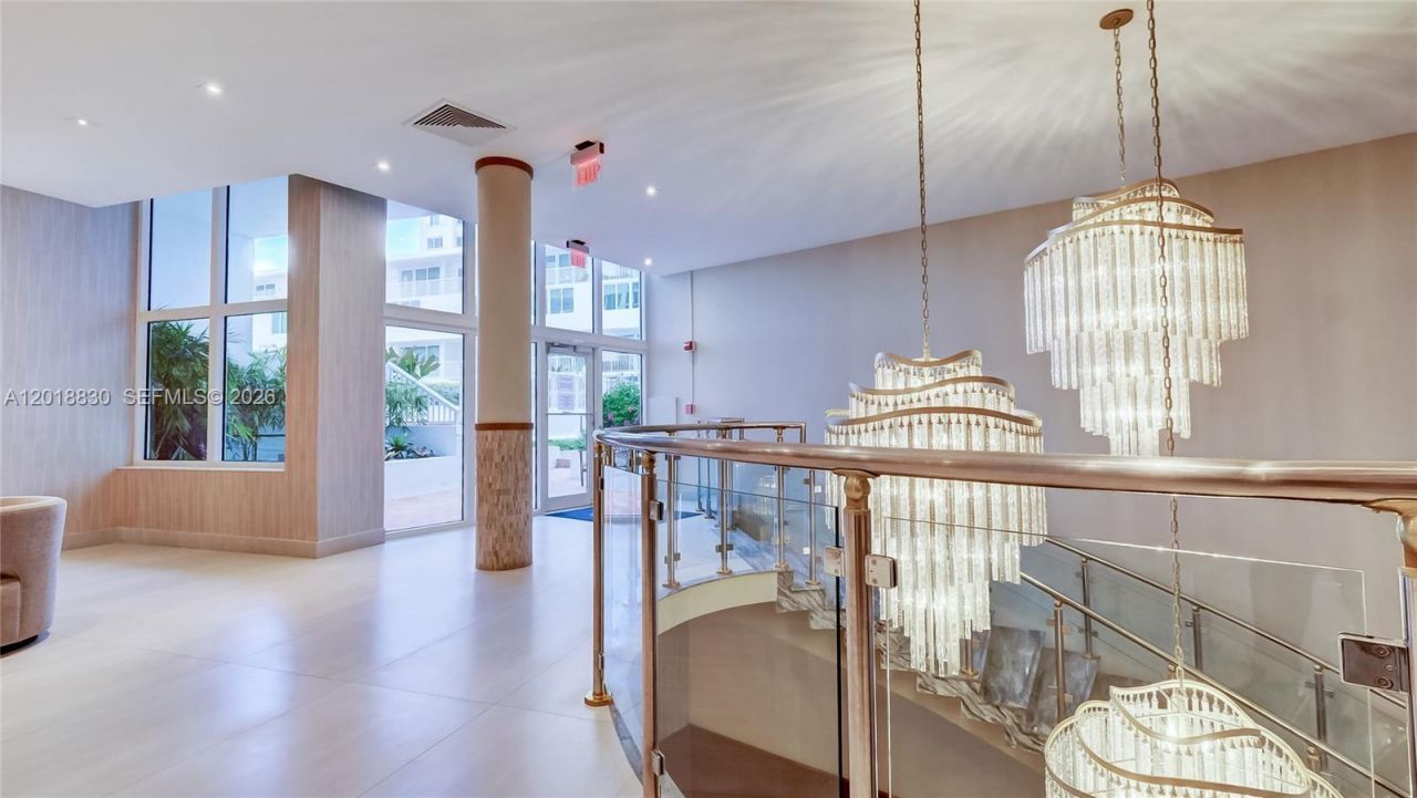 5401 Collins Ave, Unit 1126, Miami Beach, FL 33140 Photo