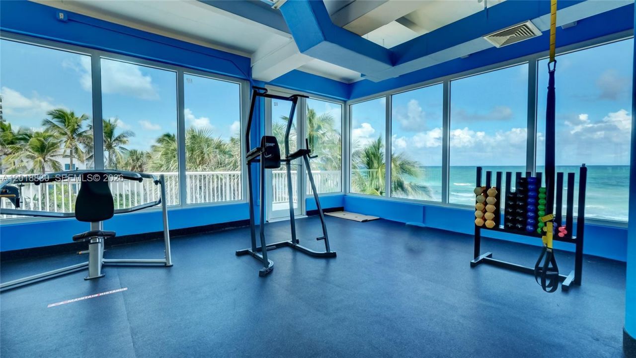5401 Collins Ave, Unit 1126, Miami Beach, FL 33140 Photo
