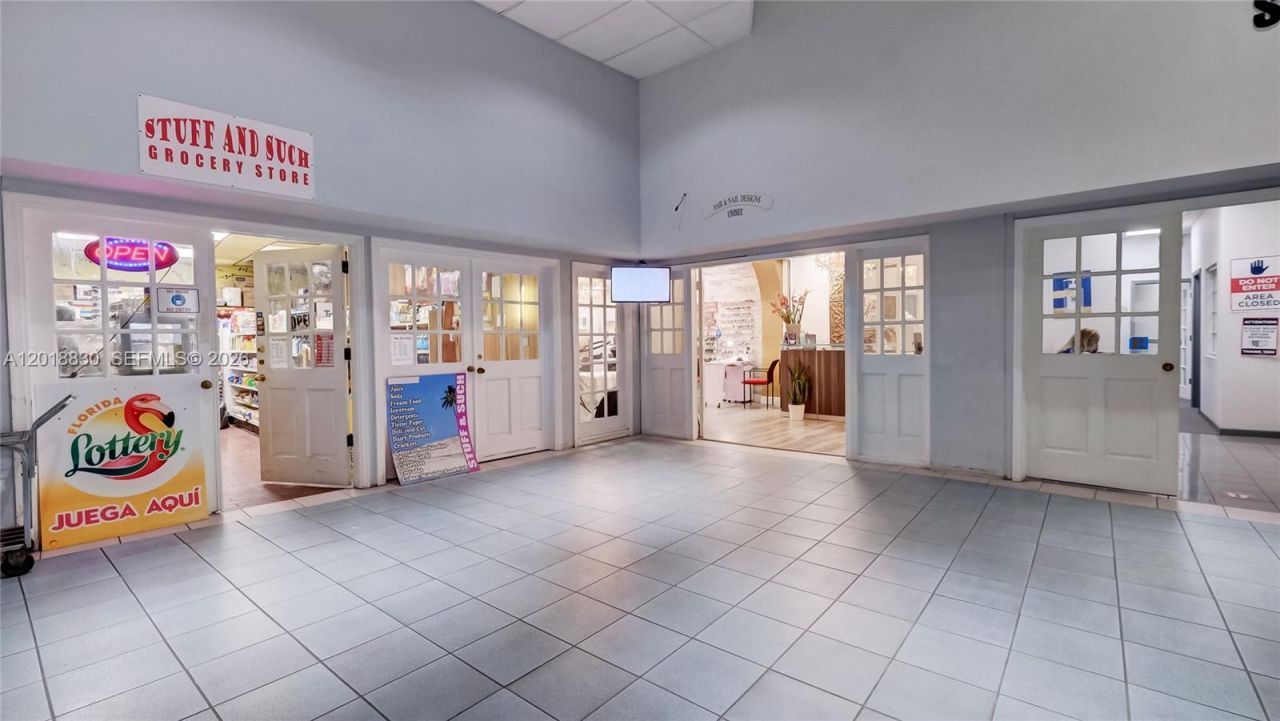 5401 Collins Ave, Unit 1126, Miami Beach, FL 33140 Photo