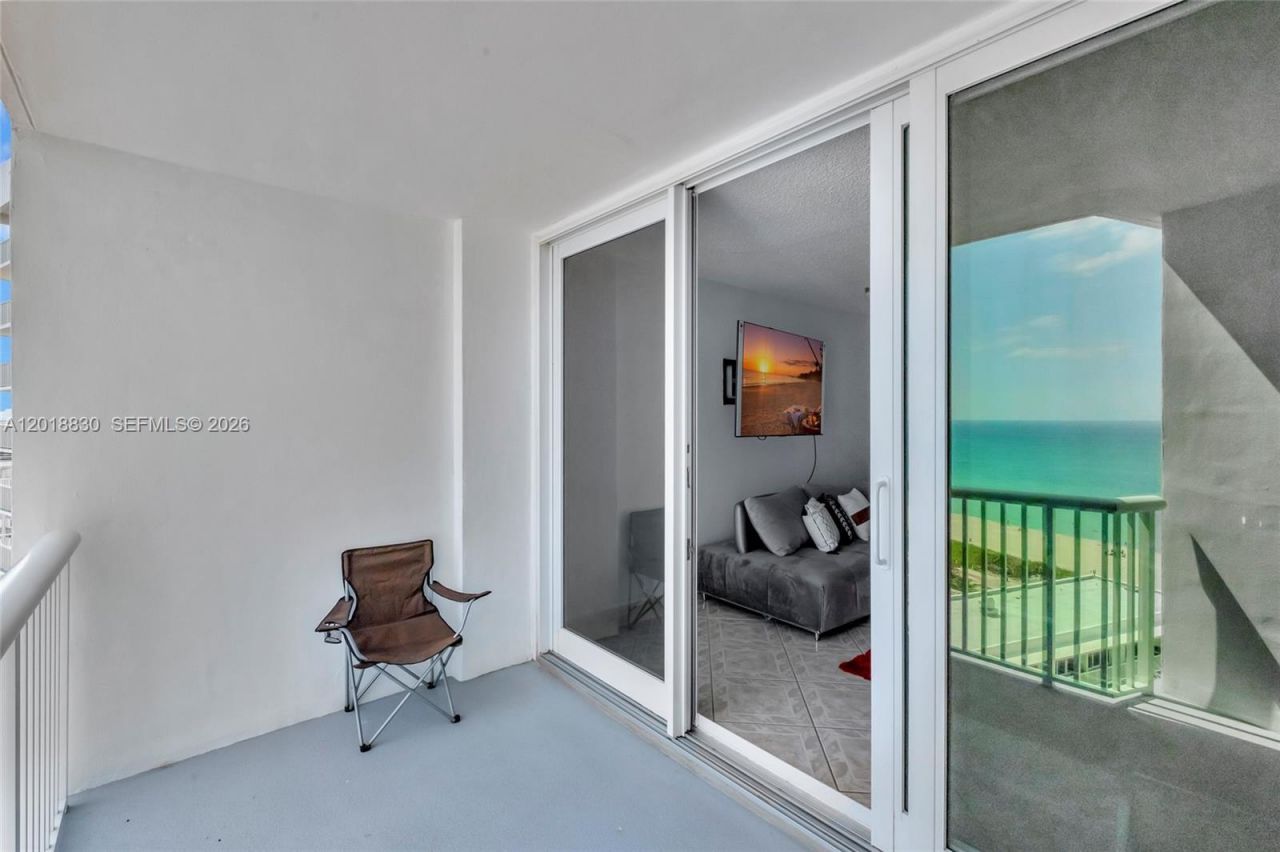 5401 Collins Ave, Unit 1126, Miami Beach, FL 33140 Photo