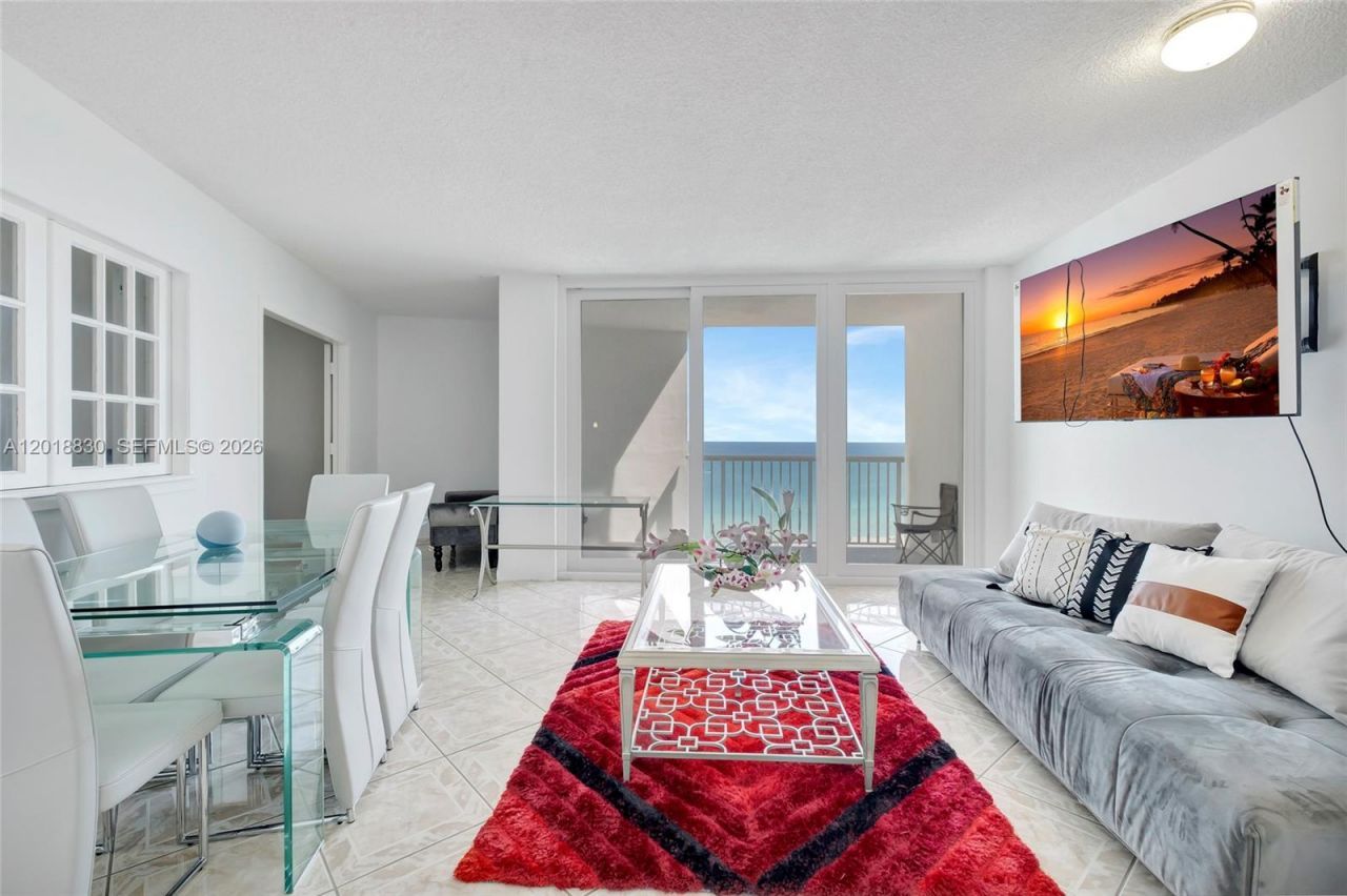 5401 Collins Ave, Unit 1126, Miami Beach, FL 33140 Photo