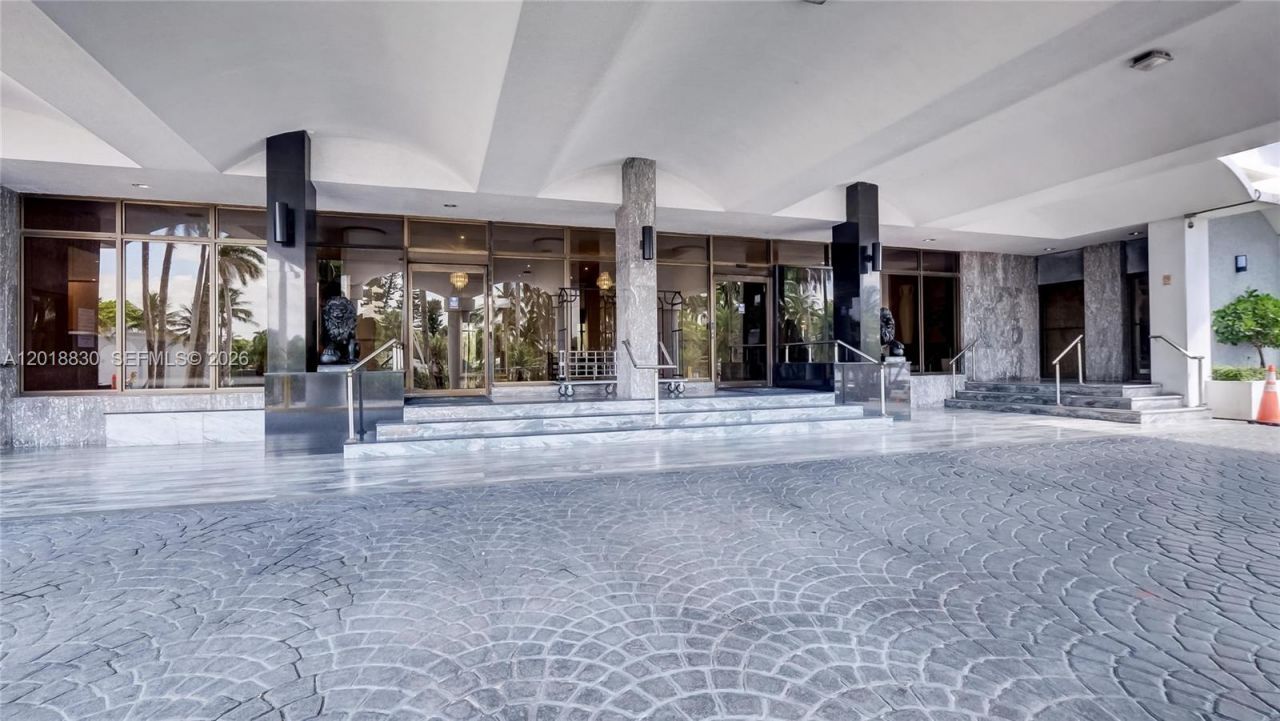 5401 Collins Ave, Unit 1126, Miami Beach, FL 33140 Photo