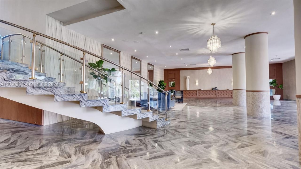 5401 Collins Ave, Unit 1126, Miami Beach, FL 33140 Photo