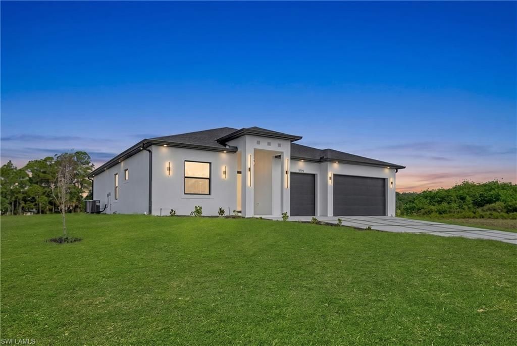 8005 Sunrise Cir, Labelle, FL 33935 Photo