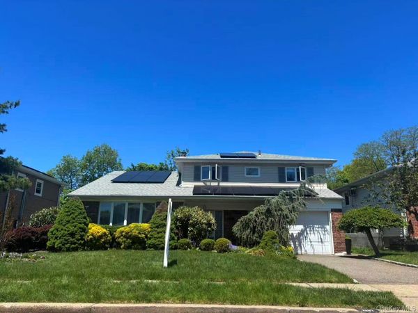 2187 Clover Court , East Meadow, NY 11554