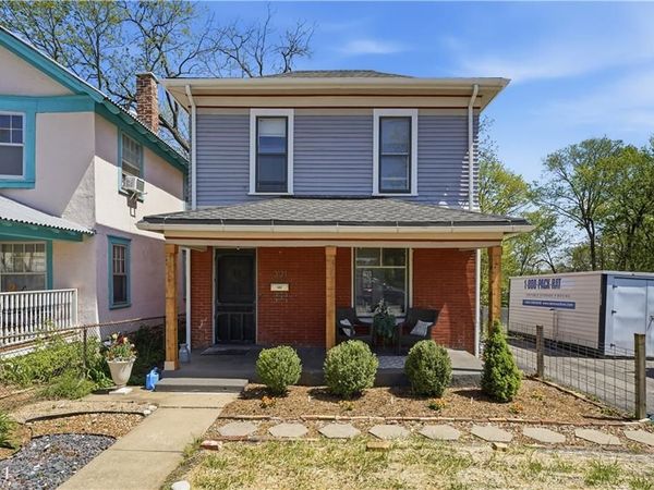 3121 Grand Avenue, Kansas City, MO 64111