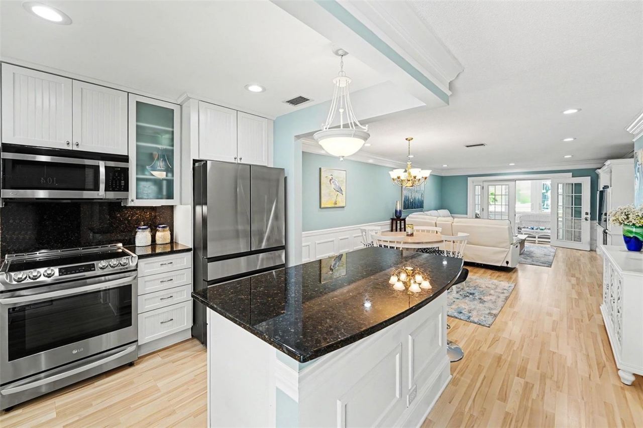 139 Bluff View Drive, Unit 104, Belleair Bluffs, FL 33770 Photo