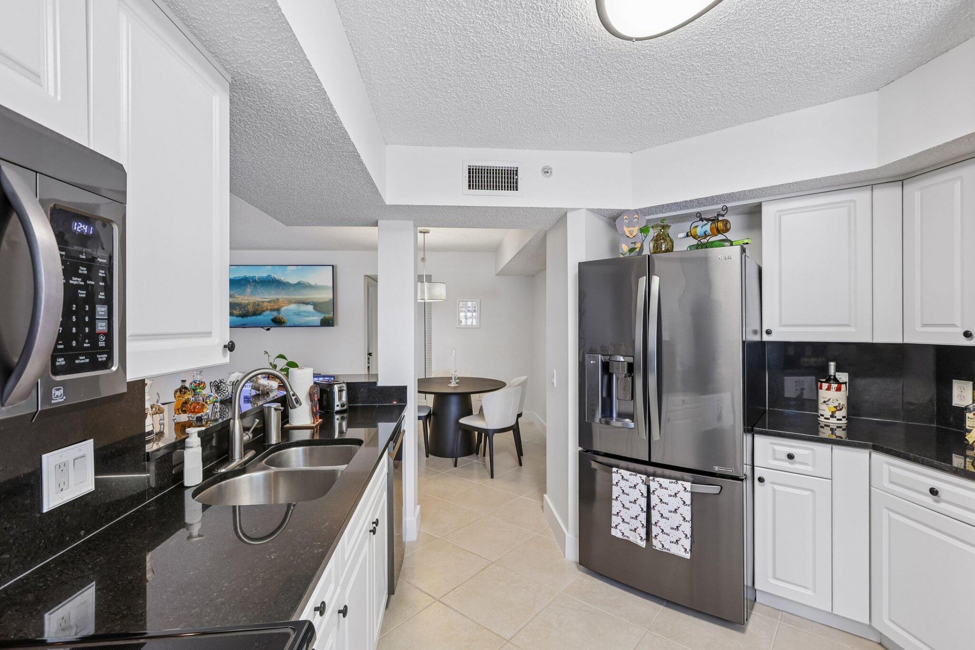 9625 NW 1st Court, Unit 11-101, Pembroke Pines, FL 33024 Photo